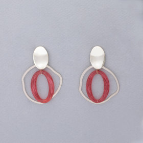 ピアス