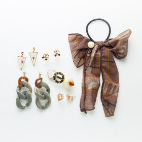 【公式サイト限定】イヤリング&ヘアアクセサリー SET