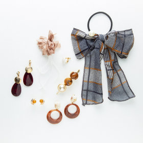 【公式サイト限定】イヤリング&ヘアアクセサリー SET