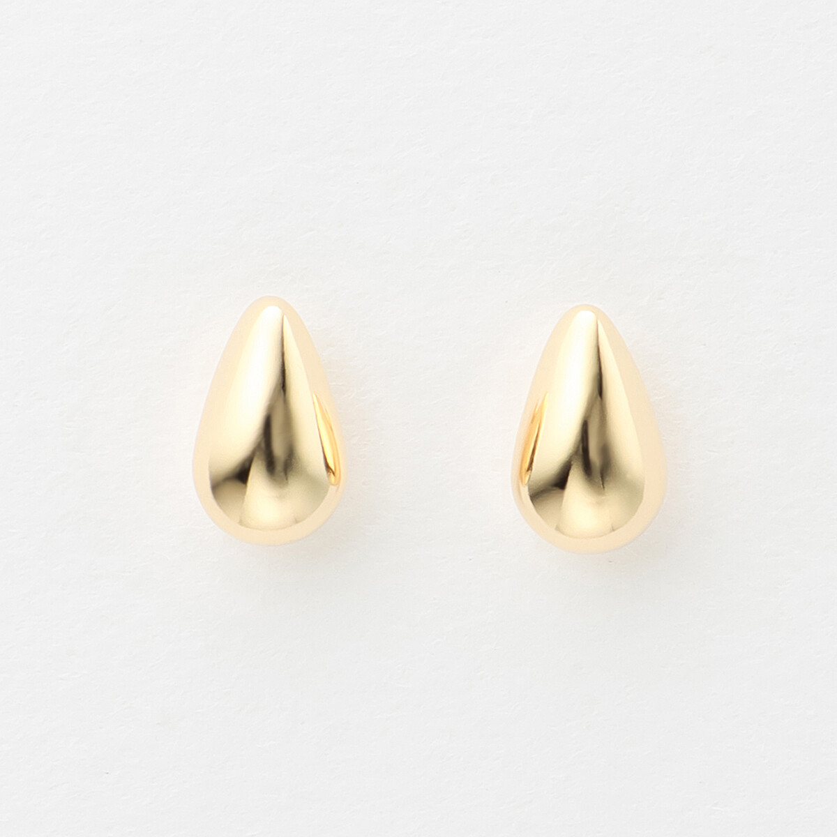 K18 イエローゴールド ハート ピアス（0202-3305-0019）｜ESTELLE