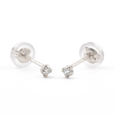 Ear Jewelry】K10 ホワイトゴールド ダイヤモンド ピアス（0.02