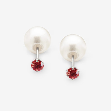 新品　ピアス　ガーネット　定価15000円　ホワイトゴールド　WG k14 K14WG ホワイトゴールド ガーネット 三角 4mm ピアス 保証書付