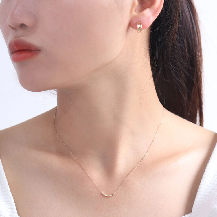 BLOOM ブルーム 【WEB限定】K10 イエローゴールド ダイヤモンド ムーン ネックレス イエローゴールド