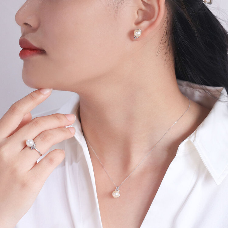 ESTELLE エステール 6月誕生石 K10 ホワイトゴールド あこや真珠 リング（指輪） ホワイトゴールド