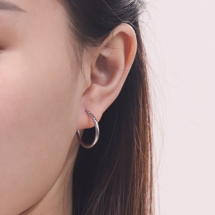 ESTELLE エステール プラチナ フープ ピアス（20mm） プラチナム