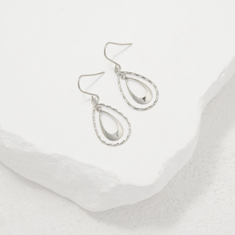 ESTELLE エステール K10 ホワイトゴールド しずく フック ピアス ホワイトゴールド