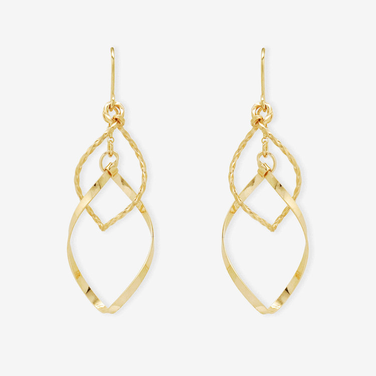 K10 イエローゴールド フック ピアス（0202-3424-0019）｜ESTELLE