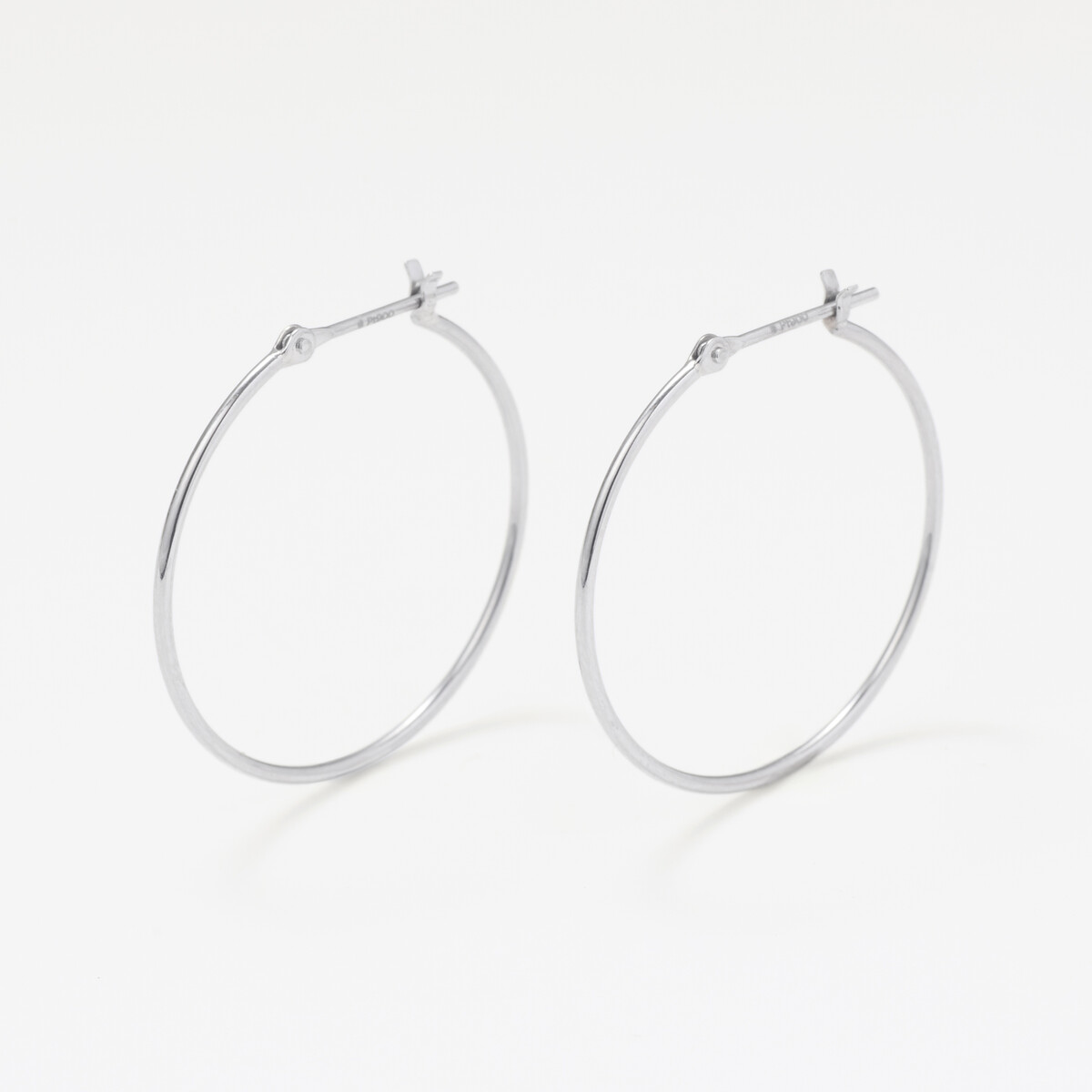プラチナ フープ ピアス（0202-3539-0019）｜ESTELLE(エステール