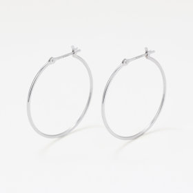 プラチナ フープ ピアス
