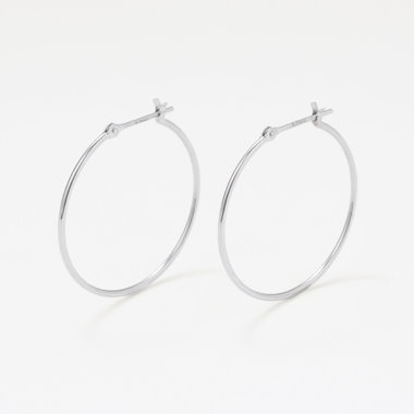 プラチナ フープ ピアス