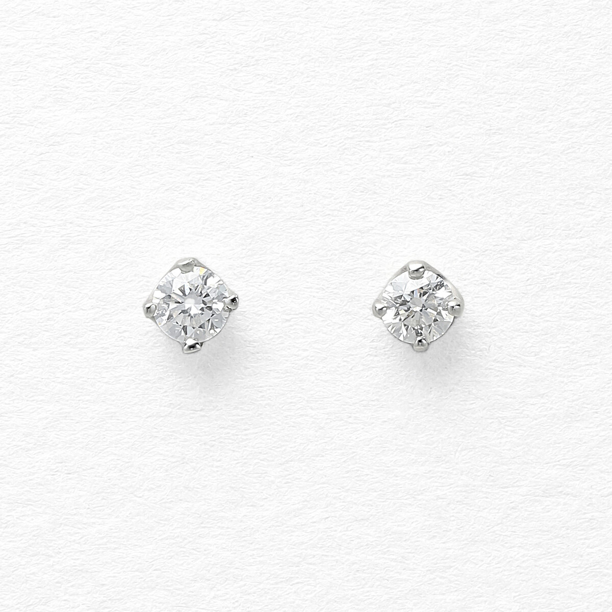 WEB限定】プラチナ ダイヤモンド ピアス（0.10ct）（0212-1812-0014