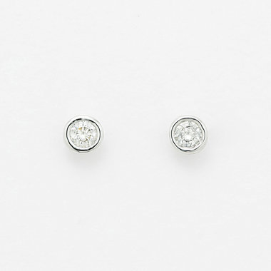 【WEB限定】K18 ホワイトゴールド ダイヤモンド ピアス