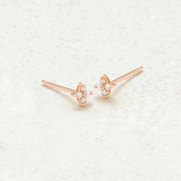 ESTELLE エステール 【WEB限定】K10 ピンクゴールド ダイヤモンド フラワー ピアス ピンクゴールド