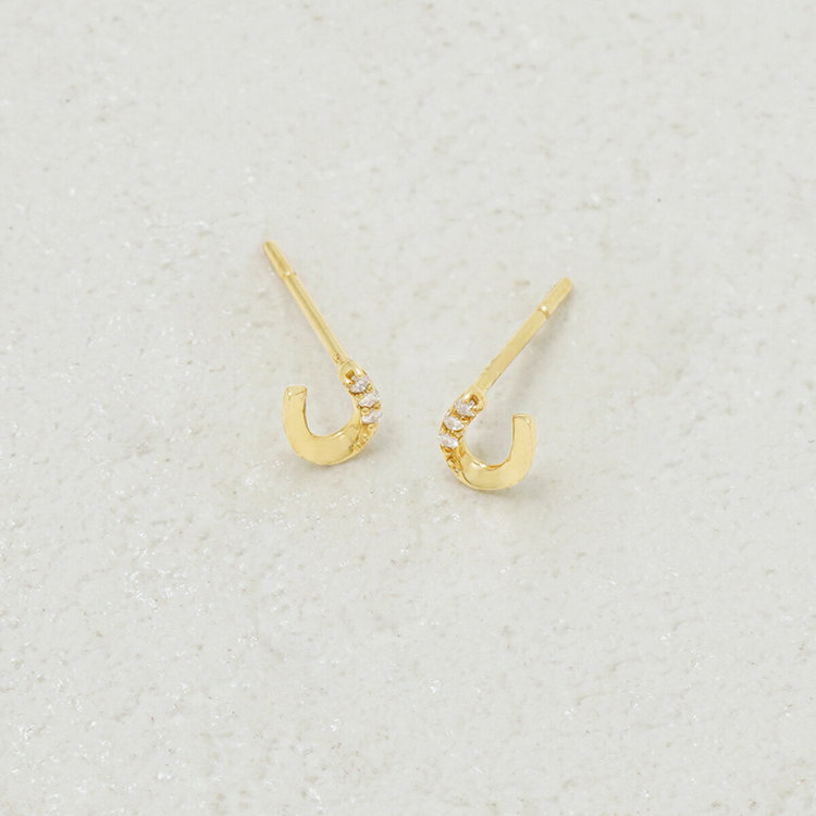 ESTELLE エステール 【WEB限定】【Best Price】K10 イエローゴールド ダイヤモンド 馬蹄 ピアス イエローゴールド