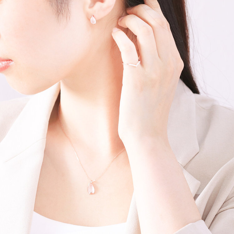 ESTELLE エステール K10 ピンクゴールド ローズクォーツ サクラ ピアス ピンクゴールド