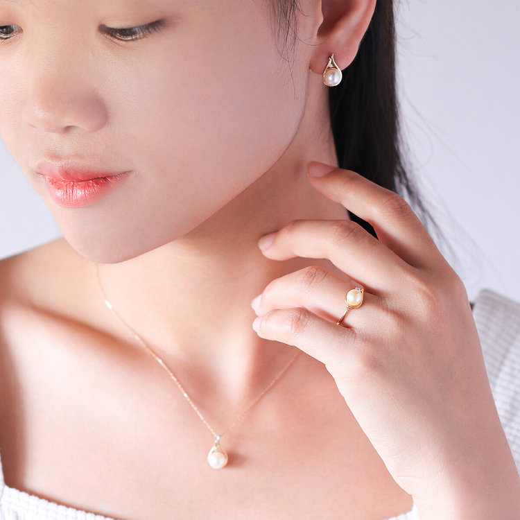 ESTELLE エステール 6月誕生石 K10 イエローゴールド あこや真珠 しずく ピアス イエローゴールド