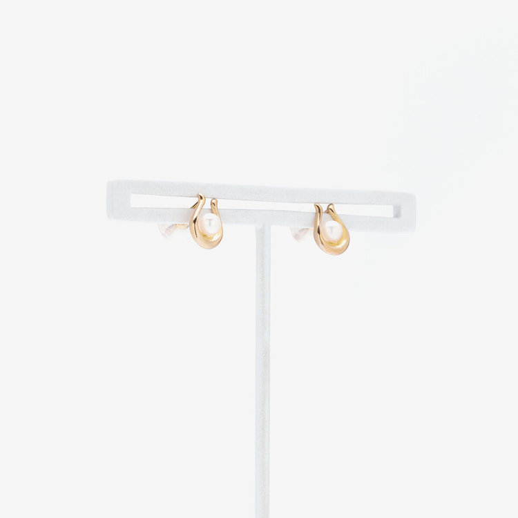 ESTELLE エステール 【公式サイト限定】6月誕生石 K10 イエローゴールド 淡水パール 馬蹄 ピアス イエローゴールド