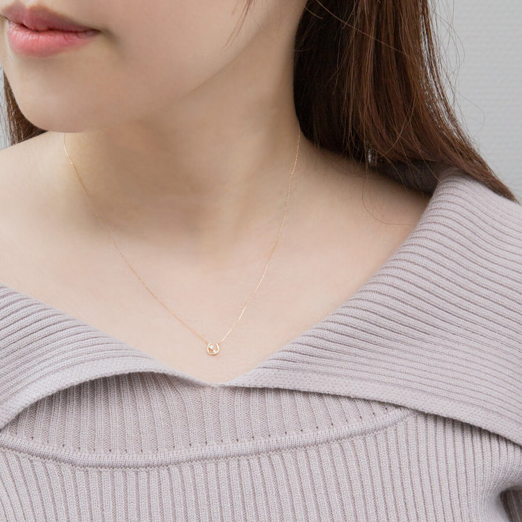 ESTELLE エステール 11月誕生石 K10 イエローゴールド ホワイトトパーズ 馬蹄 ネックレス イエローゴールド