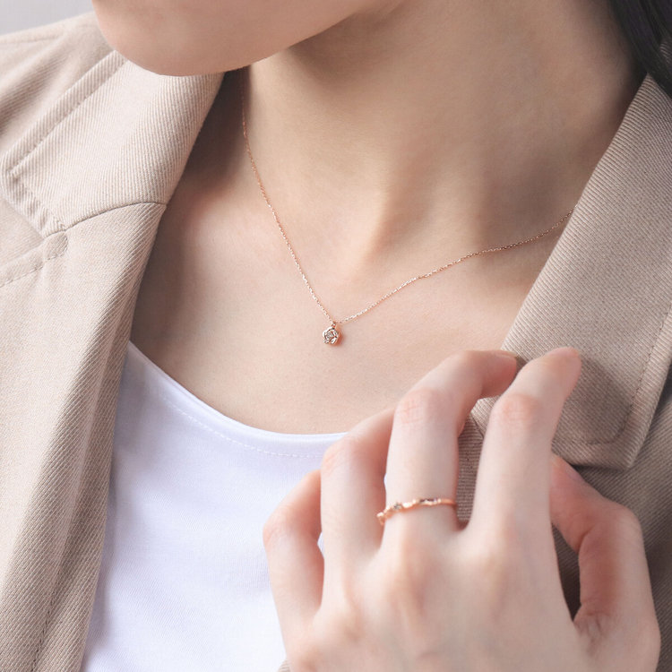 ESTELLE エステール 【WEB限定】【Best Price】K10 ピンクゴールド ダイヤモンド フラワー ネックレス ピンクゴールド