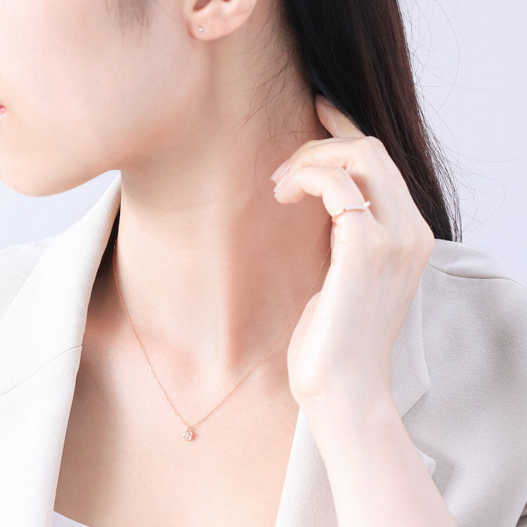 ESTELLE エステール 【WEB限定】【Best Price】K10 ピンクゴールド ダイヤモンド フラワー ネックレス ピンクゴールド