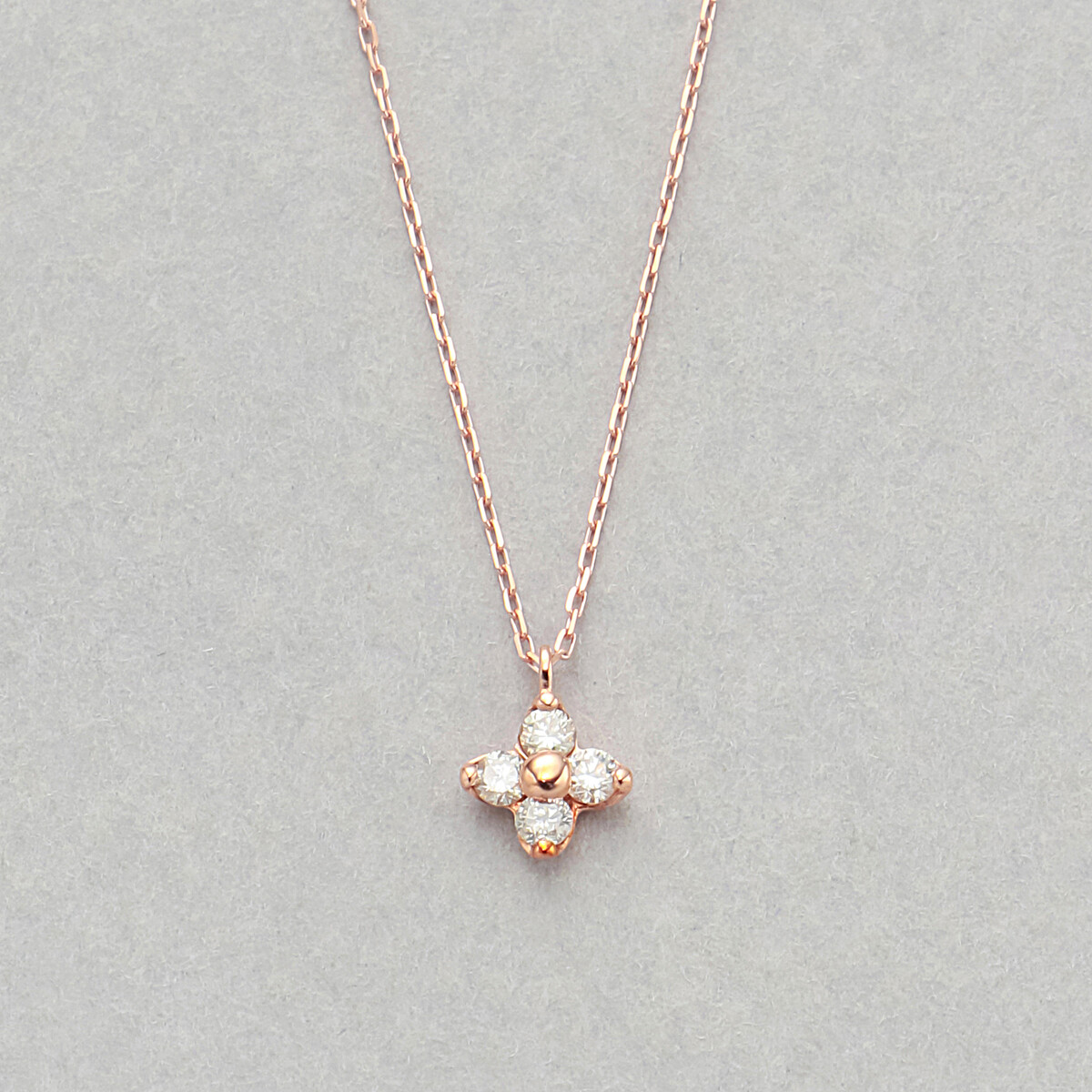 WEB限定】K18 ホワイトゴールド ダイヤモンド  ネックレス（0.15ct）（0442-8932-0015）｜ESTELLE(エステール）｜ネックレス｜BLOOM（ブルーム）公式通販