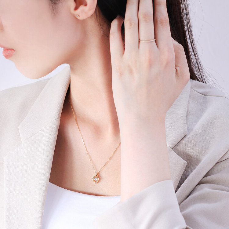 ESTELLE エステール 【ダンシングストーン】シルバー イエローゴールドメッキ キュービックジルコニア ネックレス イエロー