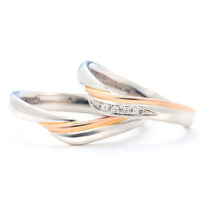 【Tis】【Embrace　(エンブレイス）】プラチナ/K18ピンクゴールド マリッジリング