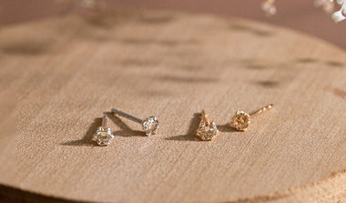 DIAMOND PIERCE |  ダイヤモンドピアスで顔回りを華やかに