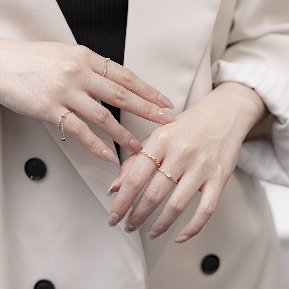 DIAMOND RING | 手元を上品に演出してくれるダイヤモンドリング｜BLOOM