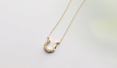 20代から40代の女性へ贈る年代別おすすめジュエリー