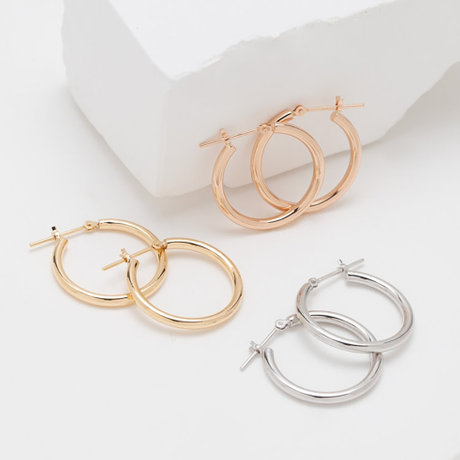 18金ピアスはシンプルデザインを選ぼう！普段使いにおすすめのアイテム