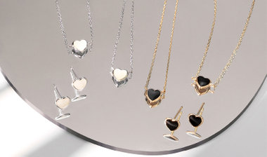 大人に似合う、甘すぎないハートジュエリー