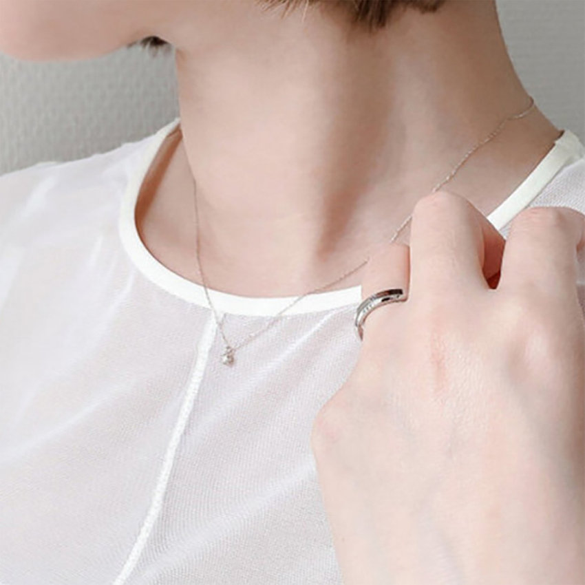 30代レディースに似合うネックレスとは？おすすめの普段使いしやすいアイテムや選び方をご紹介