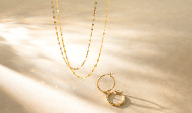 毎日を上品に輝かせる | ラグジュアリージュエリー