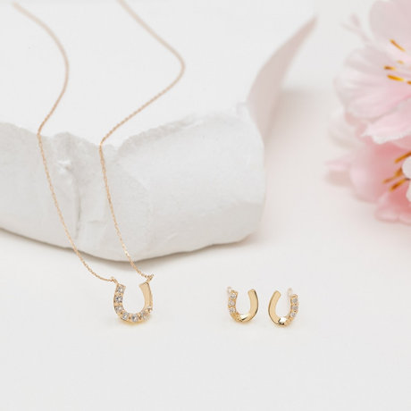 幸運を纏うお守りジュエリー ｜ ホースシュージュエリー｜BLOOM