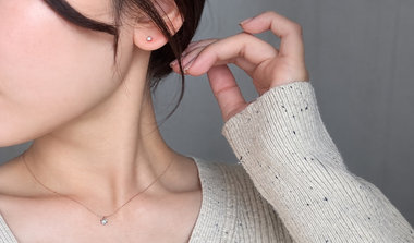 秋コーデに取り入れたい、大人のジュエリー